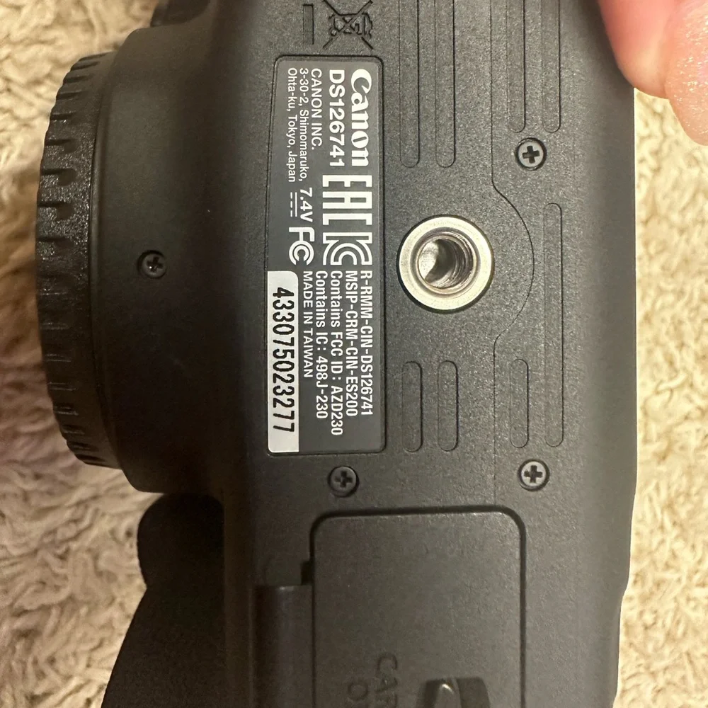 Canon Camera- EOS 2000D